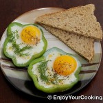 Green Pepper Egg Rings With Tomato