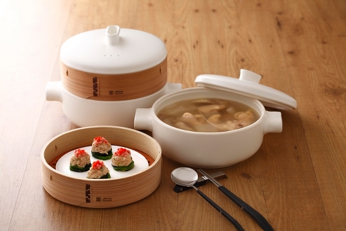 Skim Milk: Steamer Set by Office for Product Design for JIA Inc.